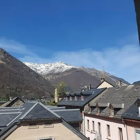 De Plus De 25m² Pour 4 A 6 Personnes. Cauterets