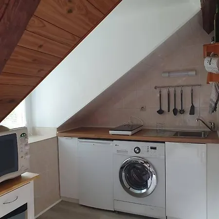 De Plus De 25m² Pour 4 A 6 Personnes. Cauterets